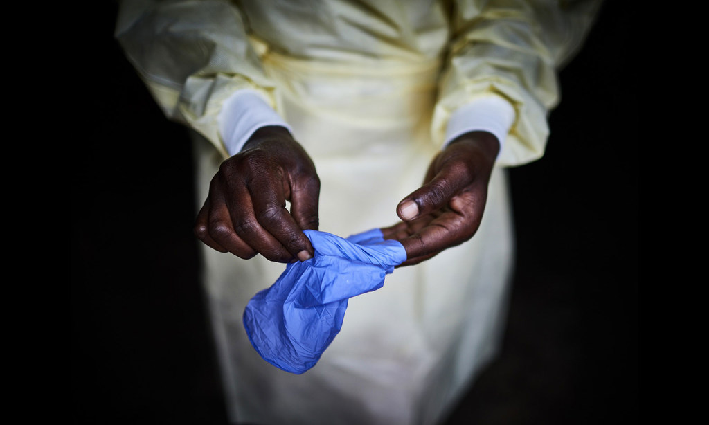 En menos de 24 horas, la OMS envía 12 toneladas de suministros de emergencia para frenar el ébola en la República Democrática del Congo.